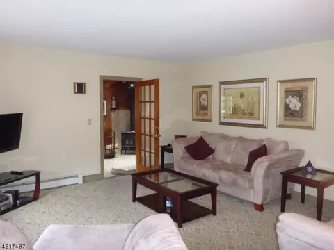 21 Tosch Ave, Wayne, NJ 07470 photo 3