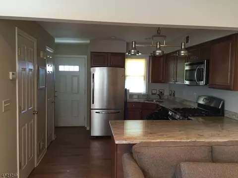 31 School St, Clark, NJ 07066 photo 5