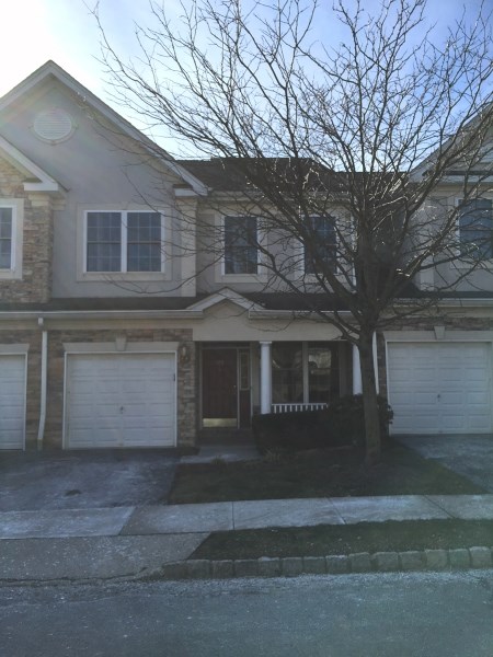 175 Levinberg Ln, Wayne, NJ 07470 photo 1