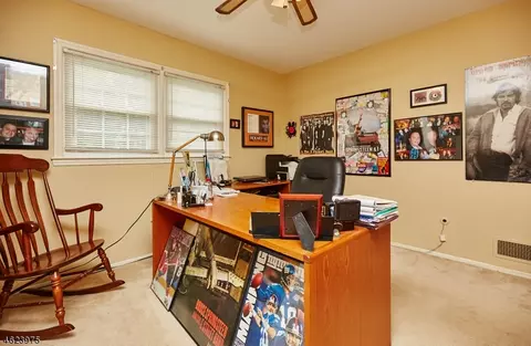 25 Joyce Dr, Succasunna, NJ 07876 photo 16