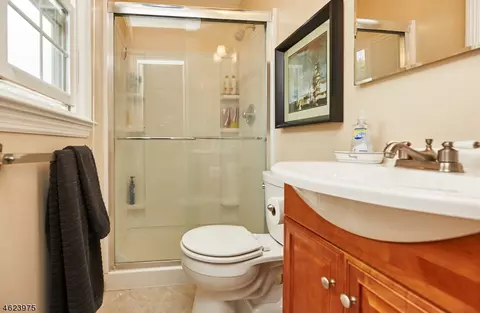 25 Joyce Dr, Succasunna, NJ 07876 photo 12