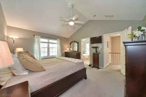 18 Harrier Ct, Wayne, NJ 07470 photo 14