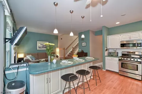 18 Harrier Ct, Wayne, NJ 07470 photo 7