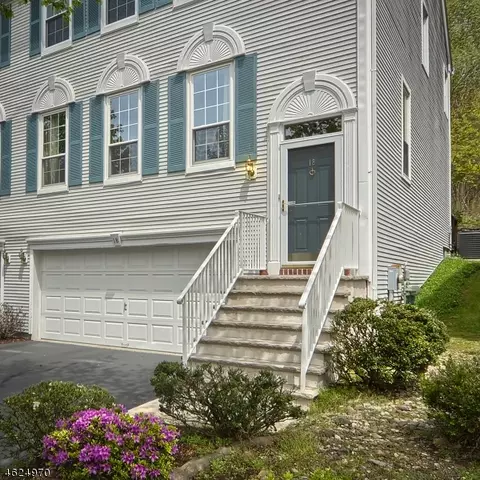18 Harrier Ct, Wayne, NJ 07470 photo 2