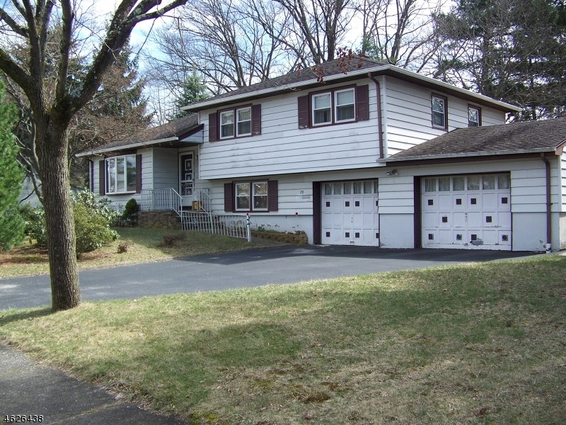 29 Cathyann Ct, Wayne, NJ 07470 photo 1