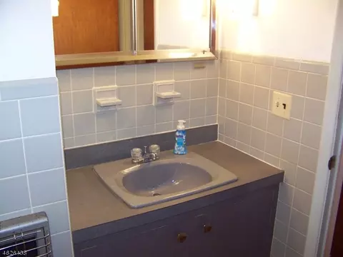 29 Cathyann Ct, Wayne, NJ 07470 photo 10