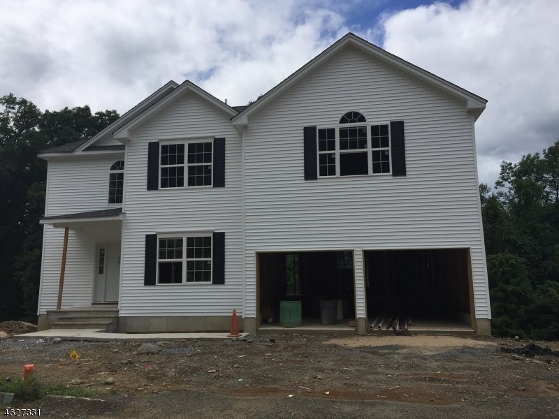 8 Locust Ct, Allamuchy Twp., NJ 07840 photo 1