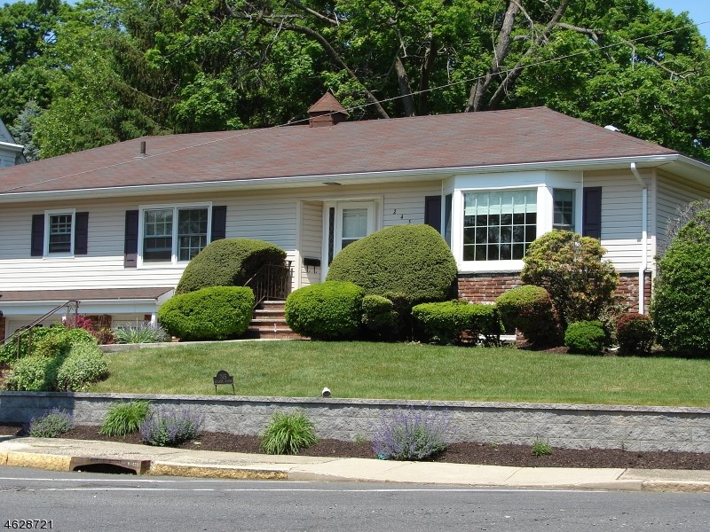 245 Hillside Ave, Nutley, NJ 07110 photo 1