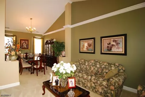 12 Saxton Dr, Hackettstown, NJ 07840 photo 8