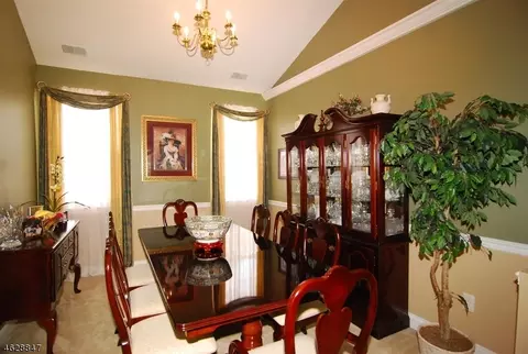 12 Saxton Dr, Hackettstown, NJ 07840 photo 6
