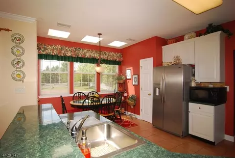 12 Saxton Dr, Hackettstown, NJ 07840 photo 11