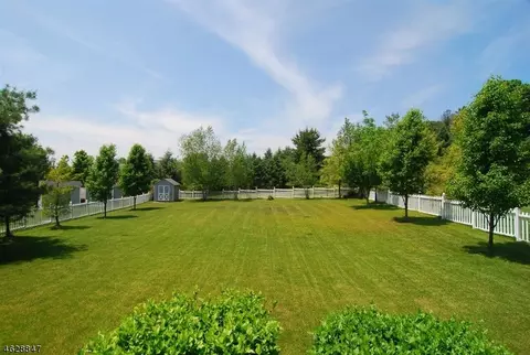 12 Saxton Dr, Hackettstown, NJ 07840 photo 25