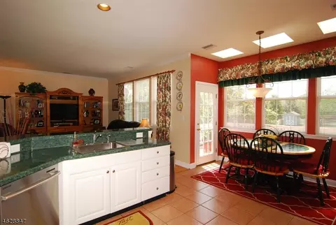 12 Saxton Dr, Hackettstown, NJ 07840 photo 12
