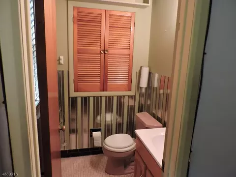 57 Sylvan Ter, Wayne, NJ 07470 photo 7