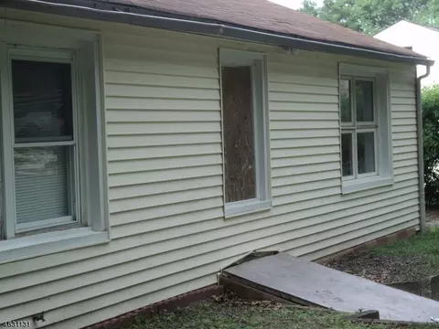 364 Washington Ave, Dover, NJ 07801 photo 2