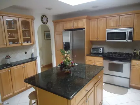 12 Dunlap Pl, Middlesex, NJ 08846 photo 3