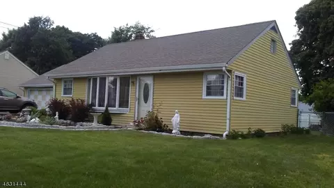 9 Douglas Way, Wayne, NJ 07470 photo 2