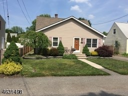 88 Burnside Pl, Haskell, NJ 07420 photo 1