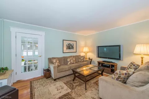 7 N Hillside Ave, Chatham, NJ 07928 photo 3