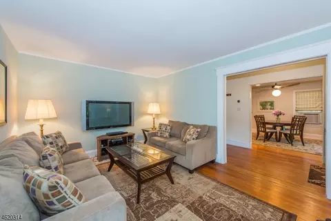 7 N Hillside Ave, Chatham, NJ 07928 photo 4