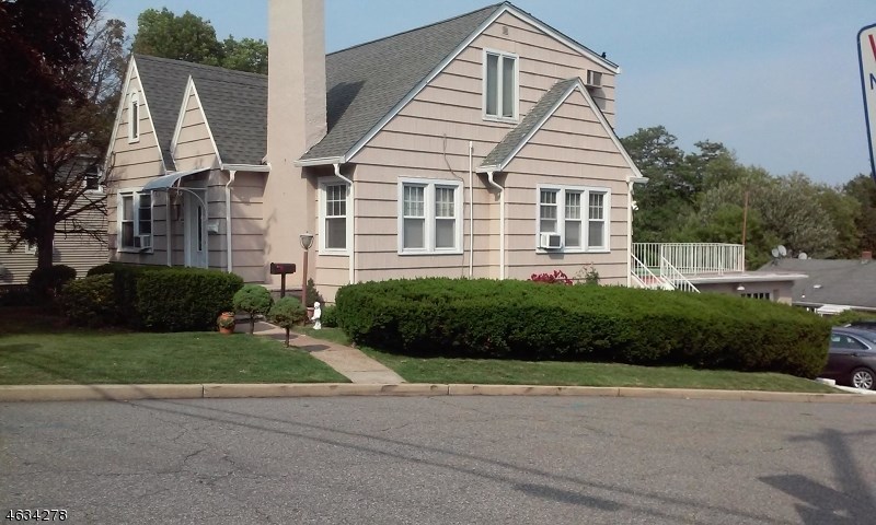 40 Farview Ave, Paramus, NJ 07652 photo 1