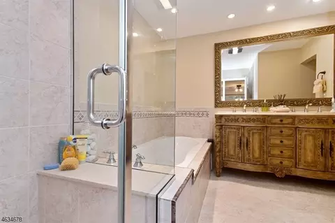 3 Lockhaven Ct, Bedminster, NJ 07921 photo 12