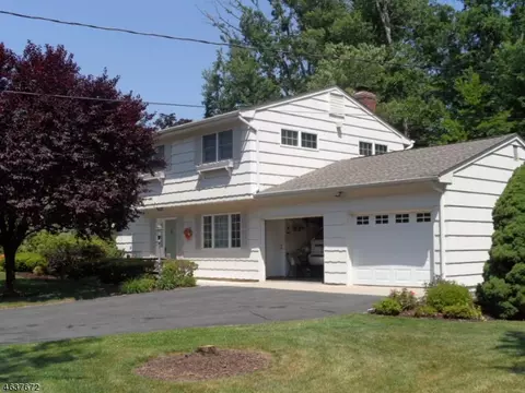 11 Pitman Pl, Wayne, NJ 07470 photo 3