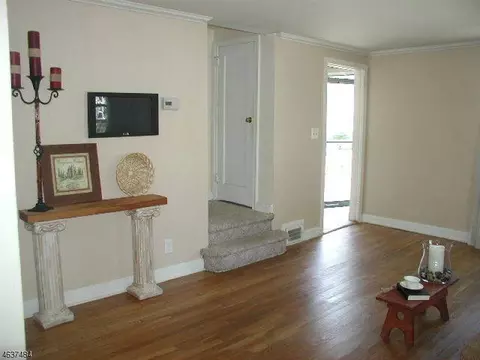 650 Crescent Dr, Bound Brook, NJ 08805 photo 14