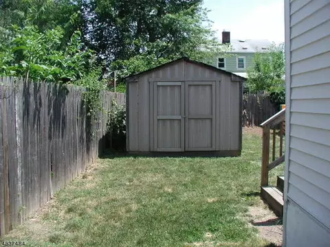 650 Crescent Dr, Bound Brook, NJ 08805 photo 22
