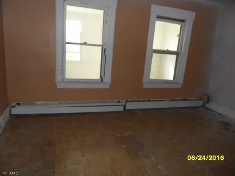 529 W 4th St, Plainfield, NJ 07060 photo 9