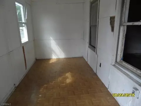 529 W 4th St, Plainfield, NJ 07060 photo 6