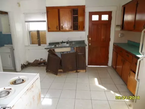 529 W 4th St, Plainfield, NJ 07060 photo 19