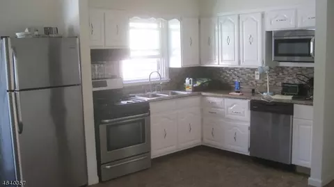 8 E 13th St, Linden, NJ 07036 photo 4