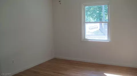 8 E 13th St, Linden, NJ 07036 photo 6