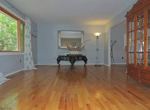 81 Stillwell Rd, Leonardo, NJ 07737 photo 2