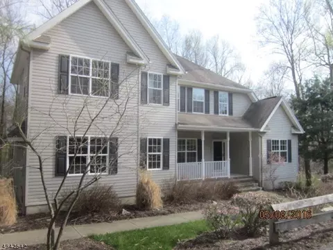 3 Michael Dr, Hackettstown, NJ 07840 photo 2