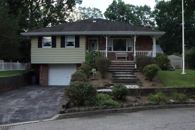 9 Dardale Ter, Haskell, NJ 07420 photo 1