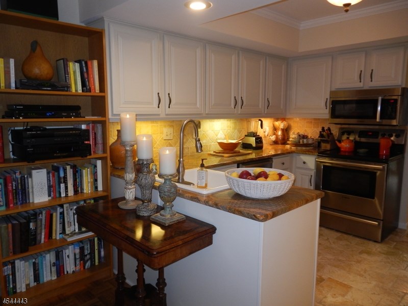 7 Exeter Rd, Bedminster, NJ 07921 photo 1