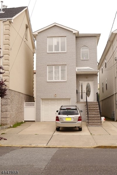 309 N 3rd St, East Newark, NJ 07029 photo 1