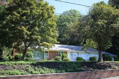 36 Surrey Dr, Wayne, NJ 07470 photo 1