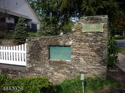 75 Park Edge, Berkeley Heights, NJ 07922 photo 1