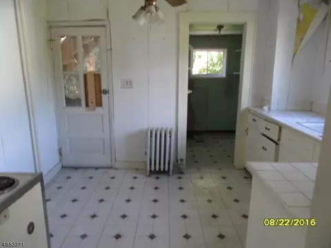215 Jefferson Ave, North Plainfield, NJ 07060 photo 5
