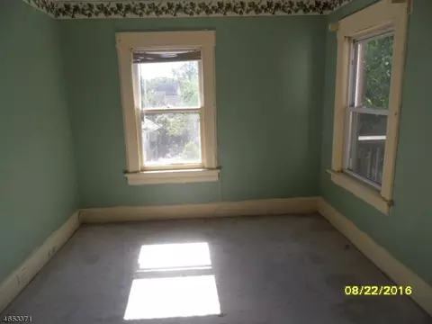215 Jefferson Ave, North Plainfield, NJ 07060 photo 17
