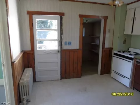 215 Jefferson Ave, North Plainfield, NJ 07060 photo 15