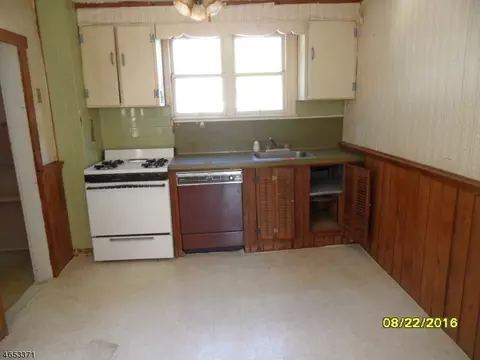 215 Jefferson Ave, North Plainfield, NJ 07060 photo 16
