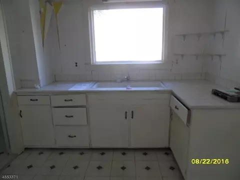 215 Jefferson Ave, North Plainfield, NJ 07060 photo 6