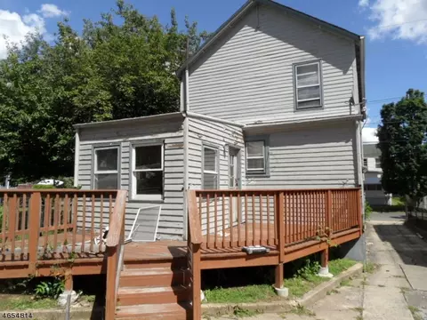 525 E 3rd St, Plainfield, NJ 07060 photo 8
