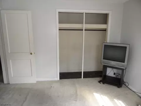 525 E 3rd St, Plainfield, NJ 07060 photo 7