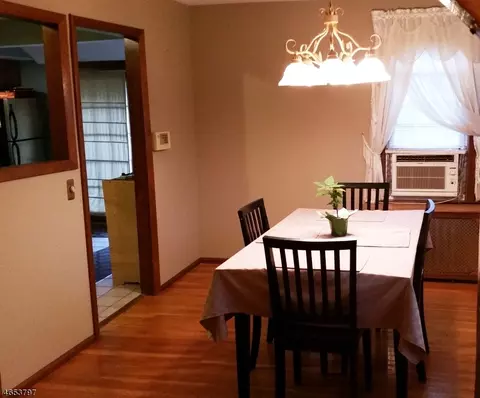 606 Fairfield Rd, Wayne, NJ 07470 photo 3
