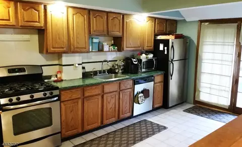 606 Fairfield Rd, Wayne, NJ 07470 photo 5